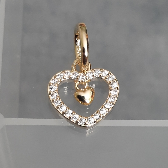 Jewelry - Heart dangle